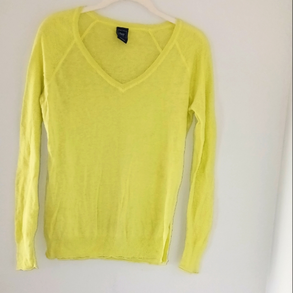 Gap Lemon Light Weight Sweater